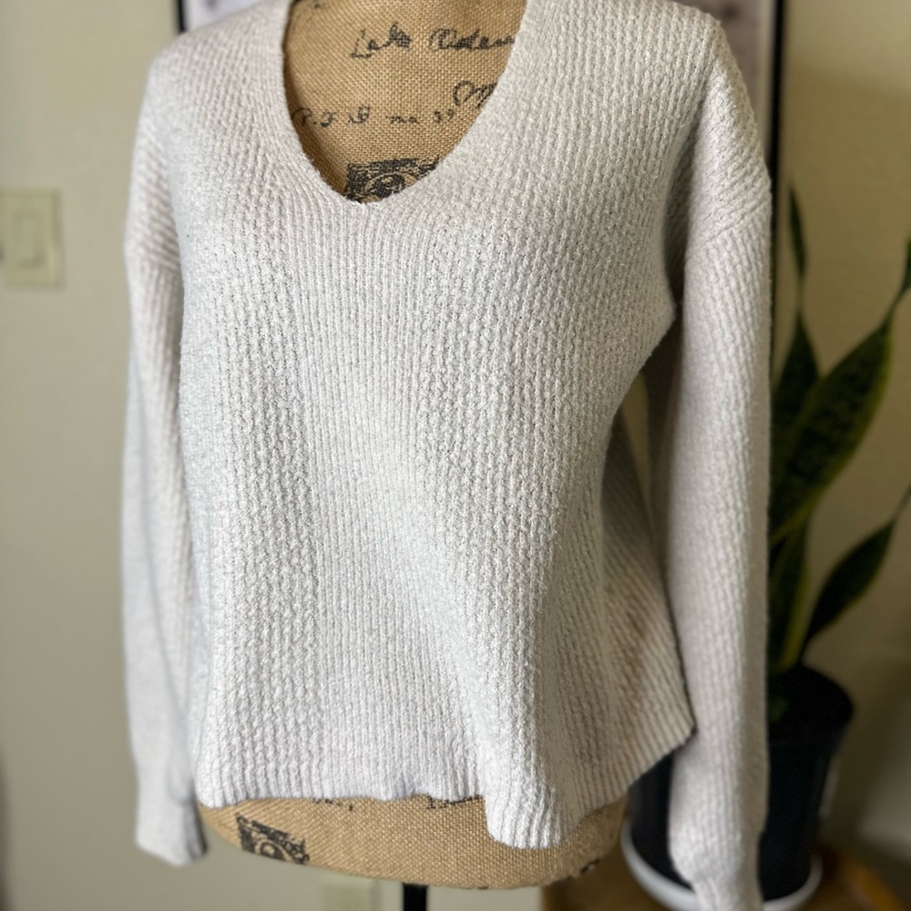 Pink Rose Women's Light Cream V-Neck Sweater